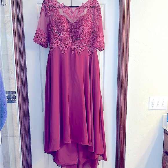 Mother of the bride High-Low Dress Rich Mauve 
New Without Tags—Never Worn - Picture 4 of 11